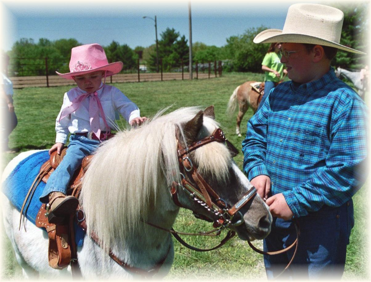 kynleeleadline2006.jpg